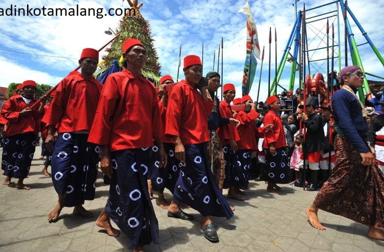 Tradisi Grebeg Maulud Persembahan Budaya